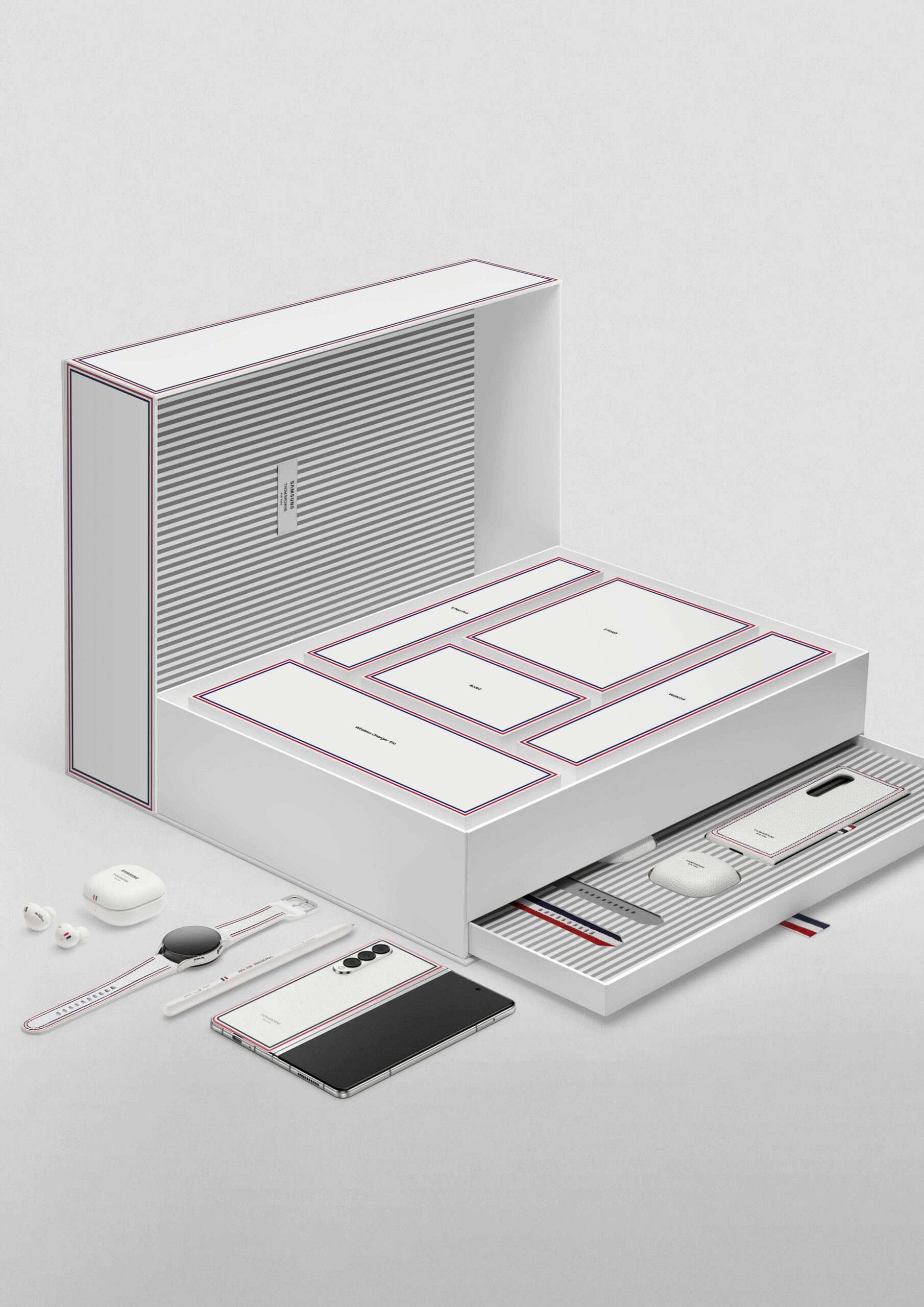 Samsung Galaxy Z Fold3 Thom Browne Edition – Màn hình chính 7.6 inch Dynamic AMOLED 2X.