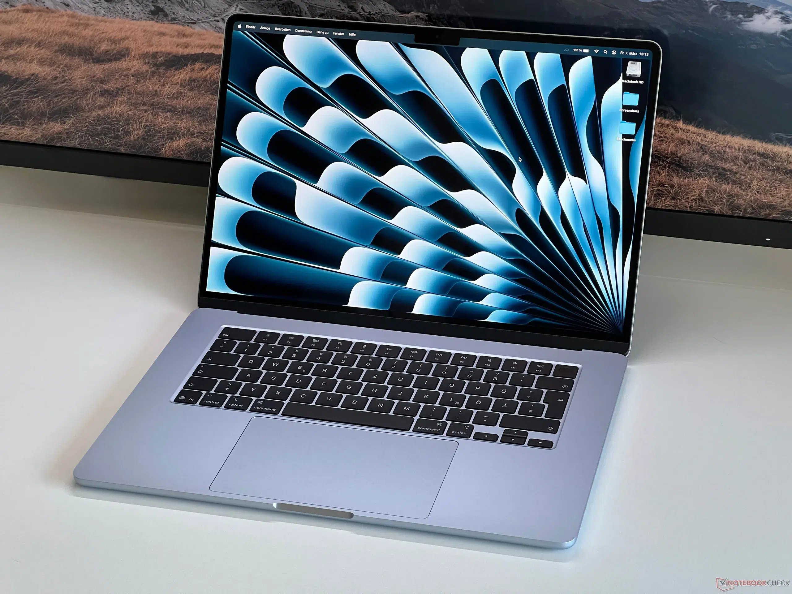 Cập nhật bảng giá MacBook Air M5 cũ 99% mới nhất tại TheTekCoffee. Giá tốt, máy zin nguyên bản, hỗ trợ trả góp, giao nhanh TP.HCM.