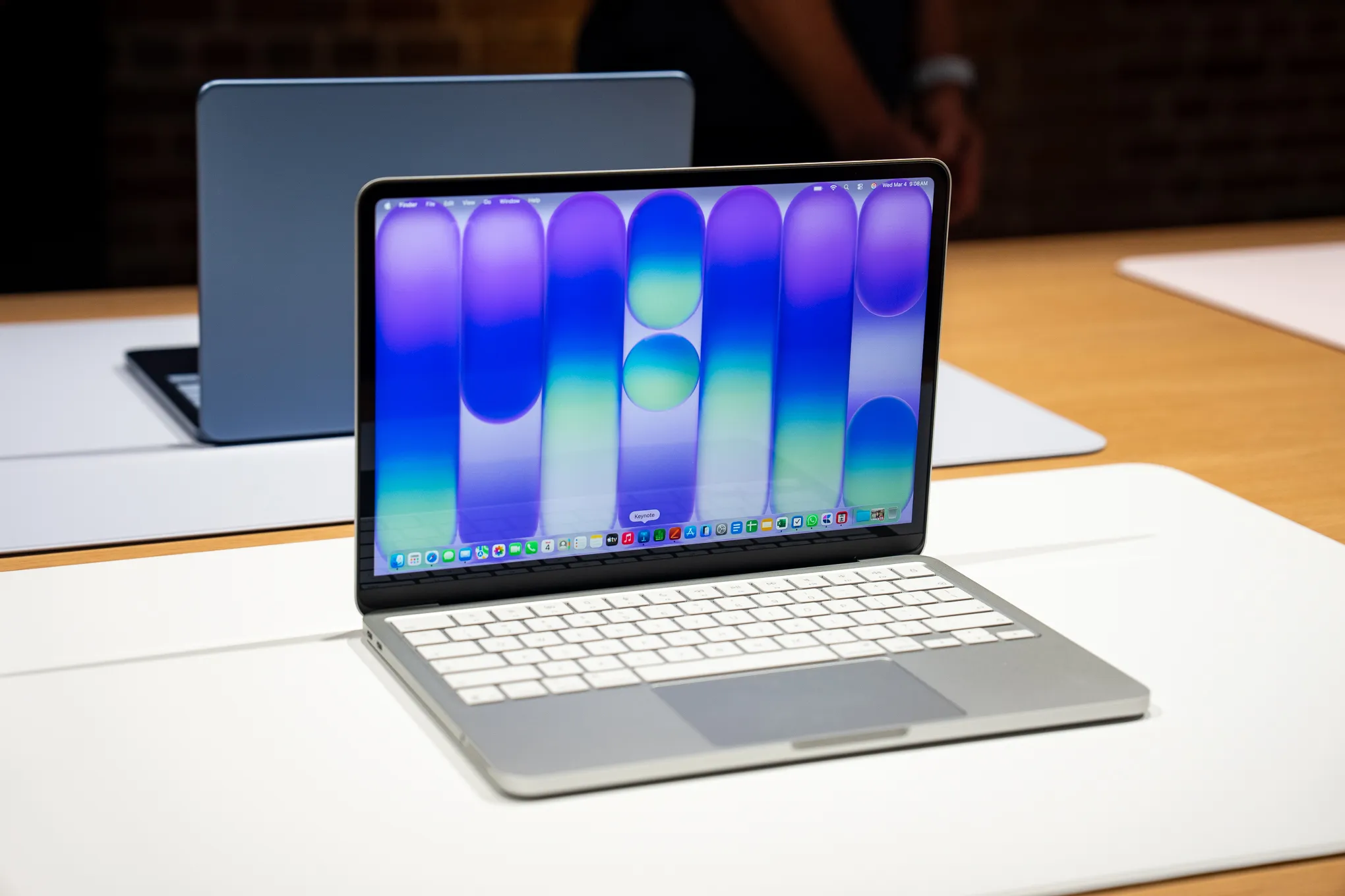 Thu laptop cũ đổi MacBook Neo giá tốt tại TheTekCoffee. Định giá nhanh 5 phút, hỗ trợ trả góp, giao nhanh HCM. Máy zin nguyên bản, uy tín.