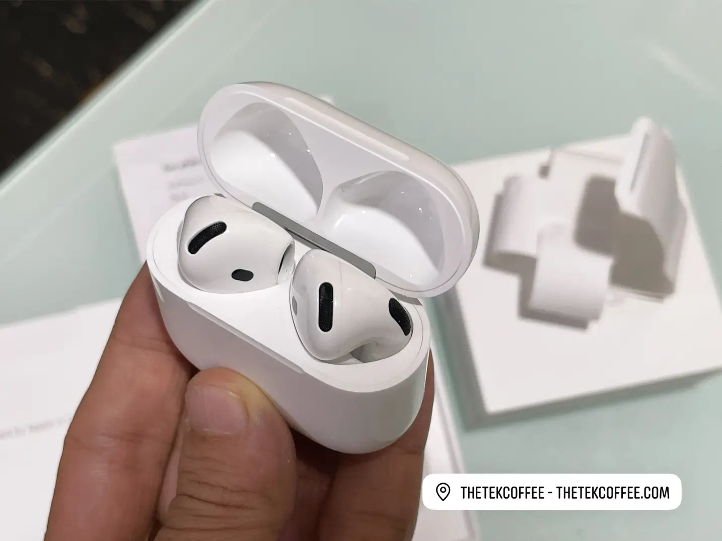 Cập nhật bảng giá AirPods 4 mới nhất 2026. Đầy đủ AirPods 4, AirPods 4 ANC – Chính hãng Apple ZP/A, LL/A, Cũ 99%. Giá tốt, giao nhanh 20 phút tại TP.HCM.
