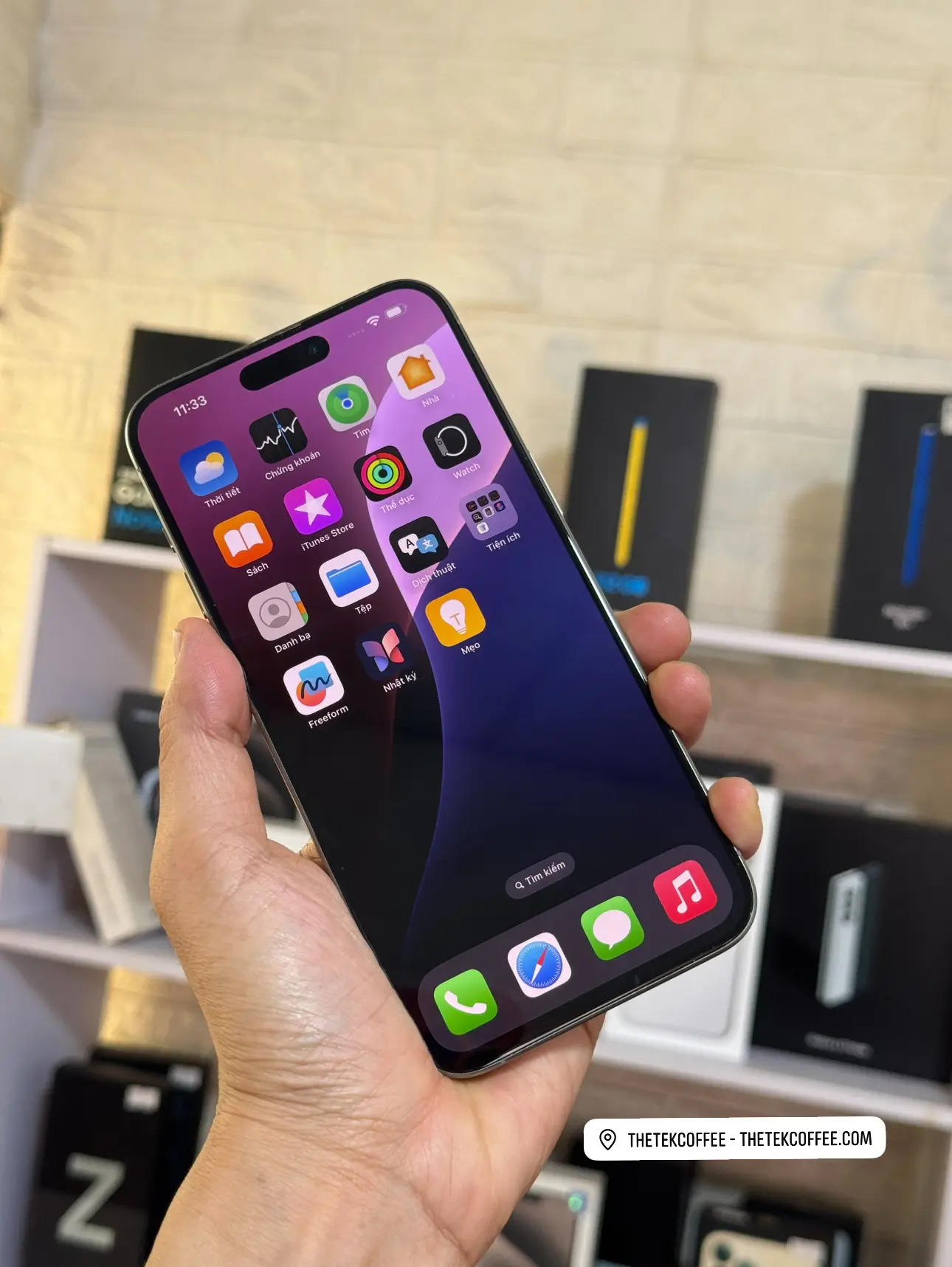 Mua iPhone 15 Pro Max tại Gò Vấp chính hãng VN/A, LL/A, ZA/A với giá tốt tại TheTekCoffee. Đầy đủ New Seal và Like New, hỗ trợ thu cũ đổi mới, trả góp, giao hàng nhanh và kiểm tra máy minh bạch.