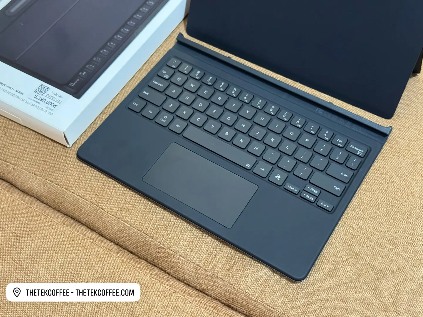 Mua Bao Da Bàn Phím AI Galaxy Tab S10 FE, Tab S10 Lite, Tab S9, Tab S9 FE Cũ Chính Hãng Samsung tại TheTekCoffee. Touchpad lớn, phím Galaxy AI, hỗ trợ Samsung DeX, giá tốt, giao nhanh toàn quốc.