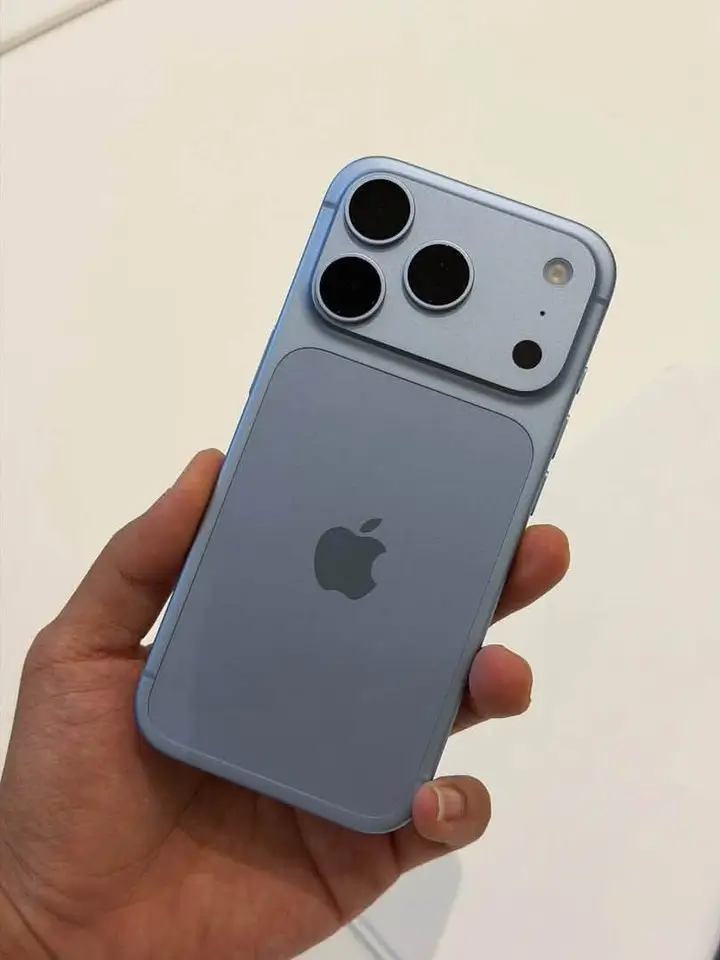 iPhone 18 Pro Max màu Băng Thanh